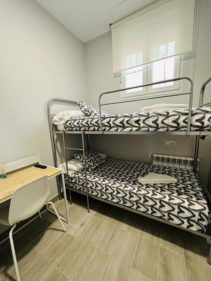 מדריד Hospedaje Cuatro Vientos מראה חיצוני תמונה
